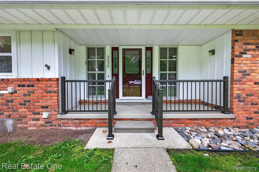 2230 Odette, Waterford, MI 48328 - #2