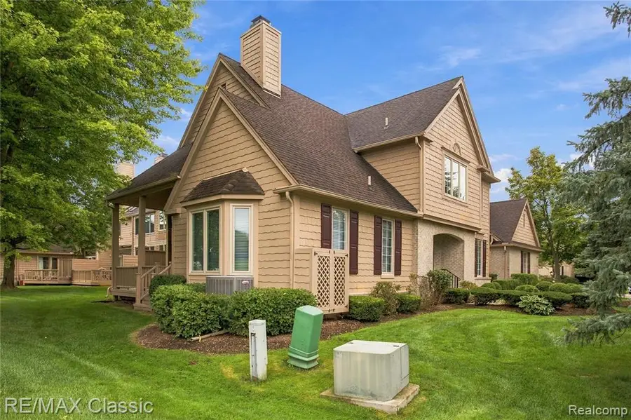 619 Windsor, Bloomfield Hills, MI 48304 - #2