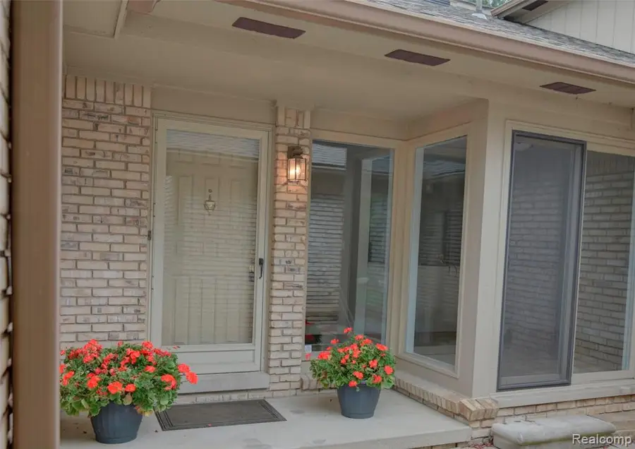 43164 W Kirkwood #145, Clinton Township, MI 48038 - #3