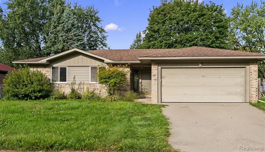 39861 Rager, Clinton Township, MI 48038 - #2