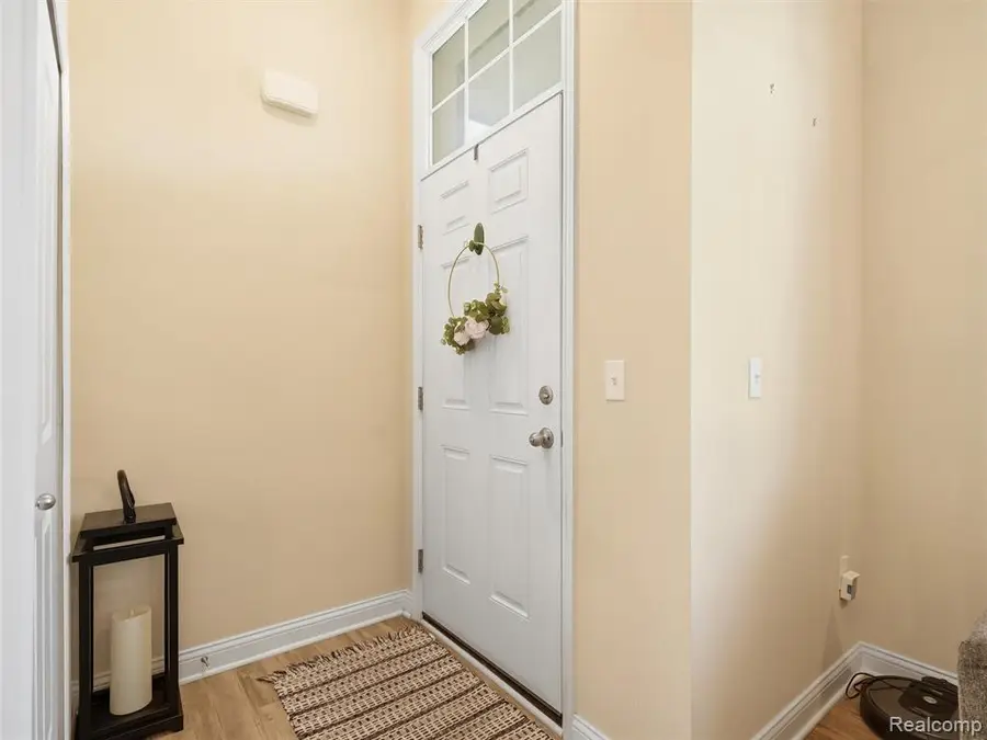 45590 Aragon, Canton, MI 48187 - #3