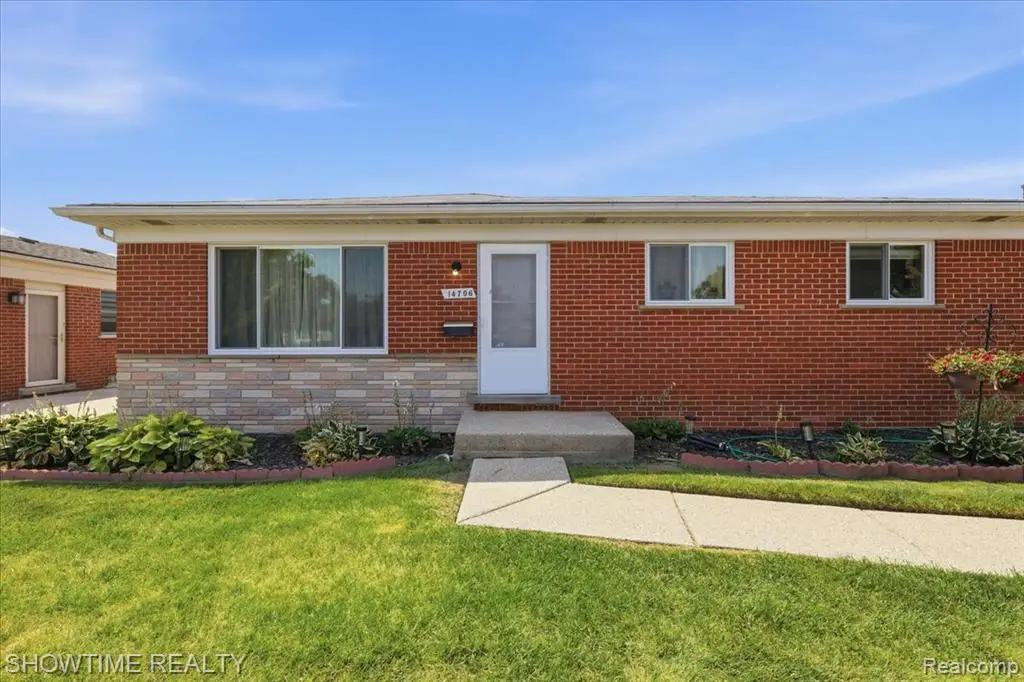 14706 Murthum, Warren, MI 48088 - #1