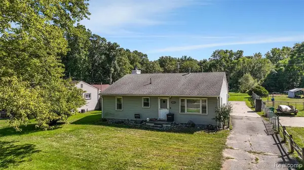 38727 Wade, Romulus, MI 48174