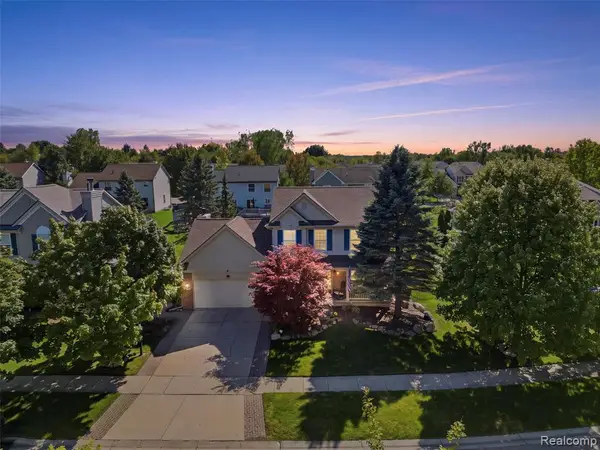 387 Natanna, Howell, MI 48843