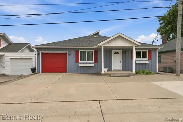 109 Gratiot, Marysville, MI 48040