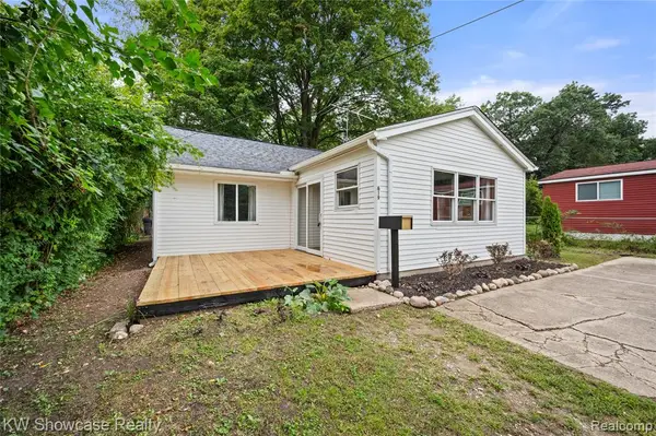 619 Elizabeth, Milford, MI 48381