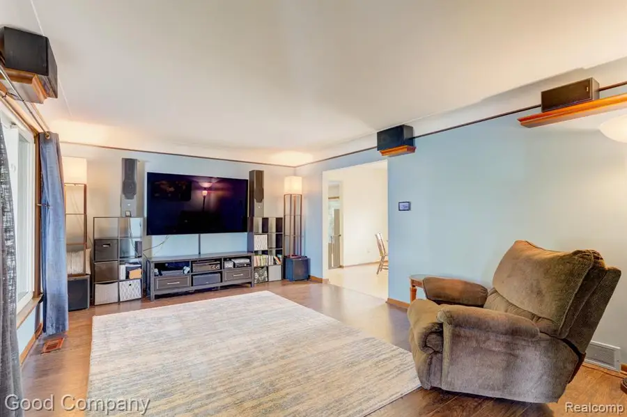 53625 Shelby, Utica, MI 48316 - #2