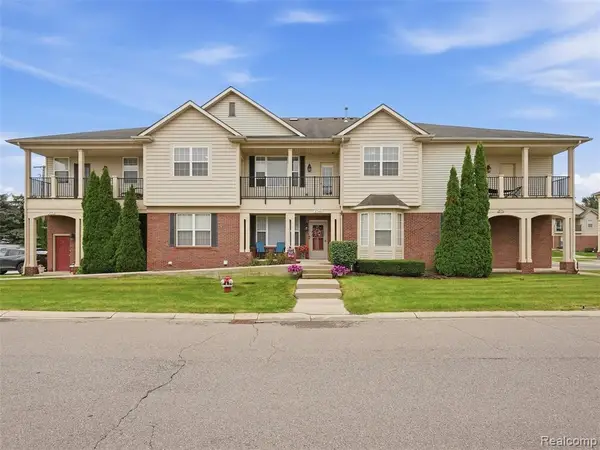 5750 Flagstaff Pines, Shelby Twp, MI 48317