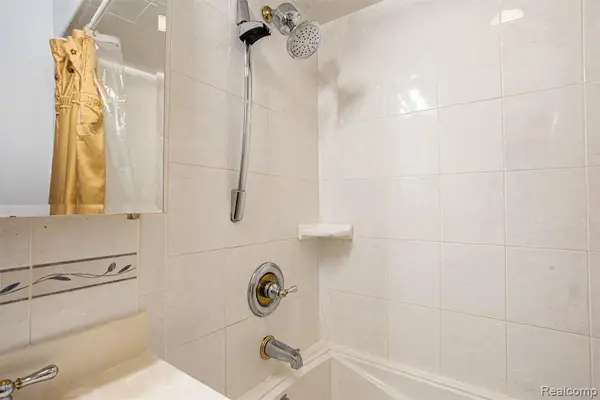 425 E Jamieson, Flint, MI 48505