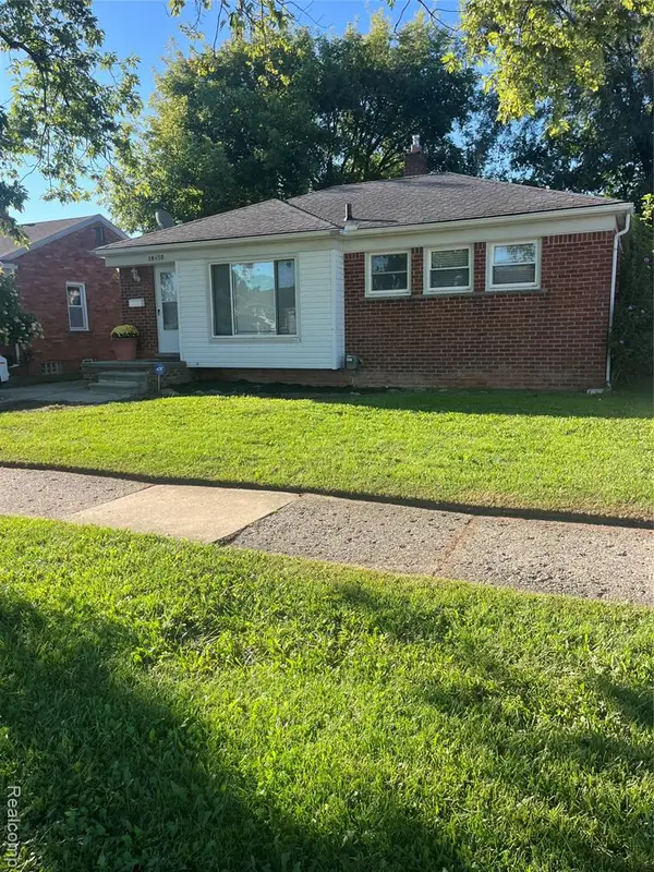 18450 Buckhannon, Roseville, MI 48066