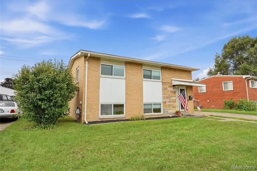 33929 Warren, Westland, MI 48185 - #2