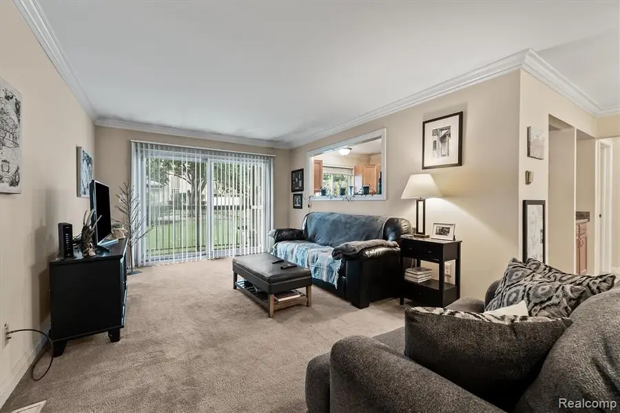 3501 W 14 Mile #9, Royal Oak, MI 48073 - #3