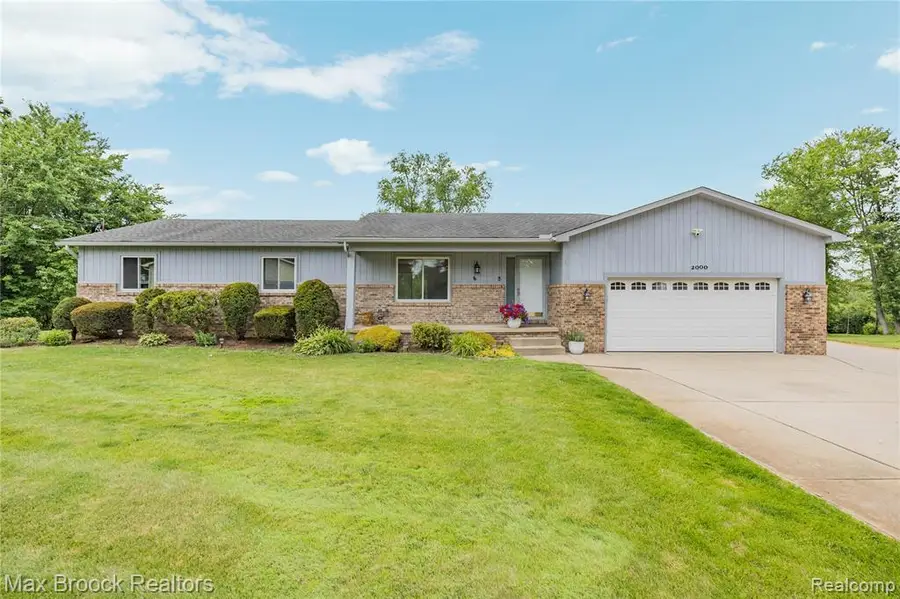 2000 Matthew, Commerce Township, MI 48390 - #2
