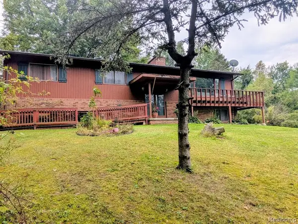 4050 Hunters Creek, Metamora, MI 48455