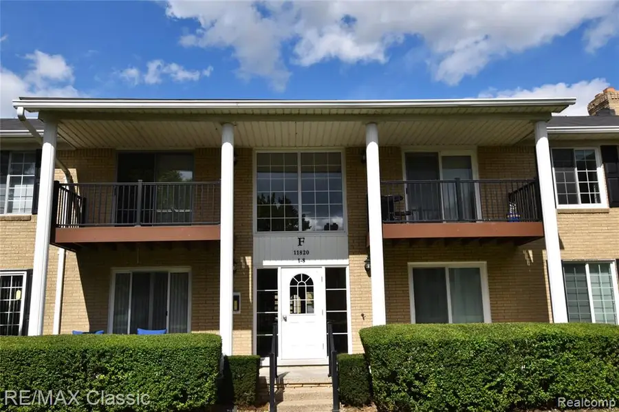 11820 Seaton, Sterling Heights, MI 48312 - #2