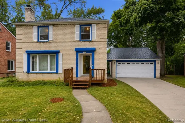 17584 Roxbury, Southfield, MI 48075