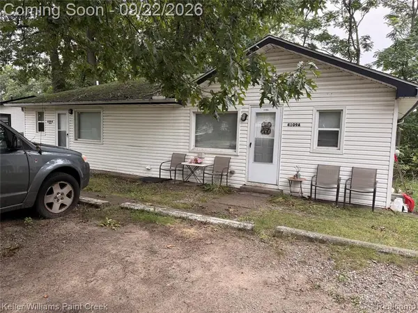 4109 Parkway, Waterford, MI 48328