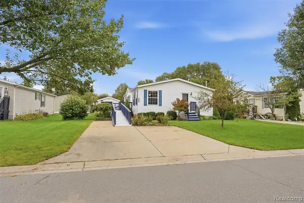 5486 Spring Creek, Howell, MI 48843