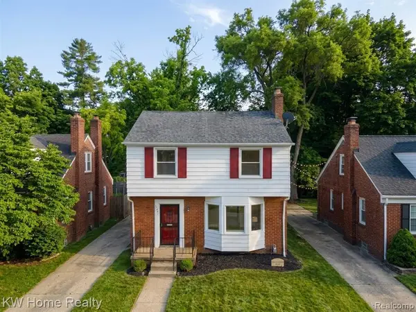 18477 Lindsay, Detroit, MI 48235