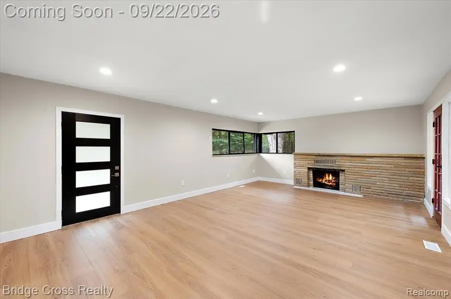 25240 Muerland, Southfield, MI 48033 - #2