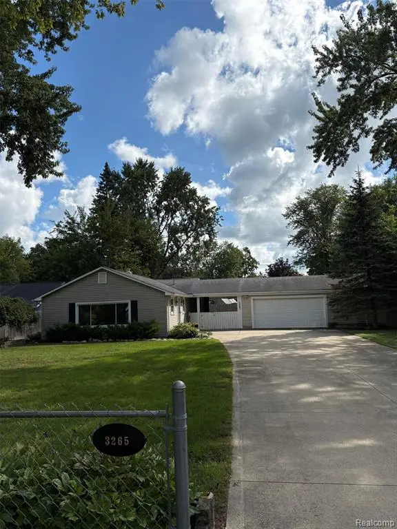 3265 Chambourne, Commerce Twp, MI 48382