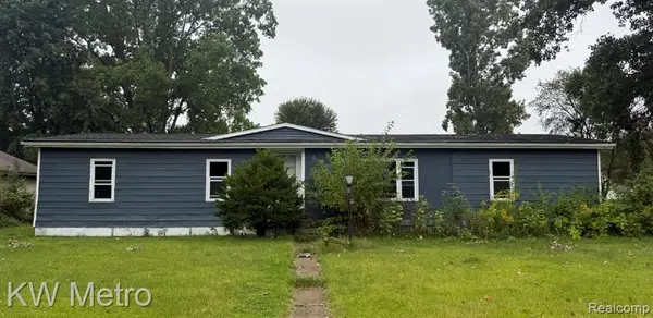 5552 Cherokee, Howell, MI 48843