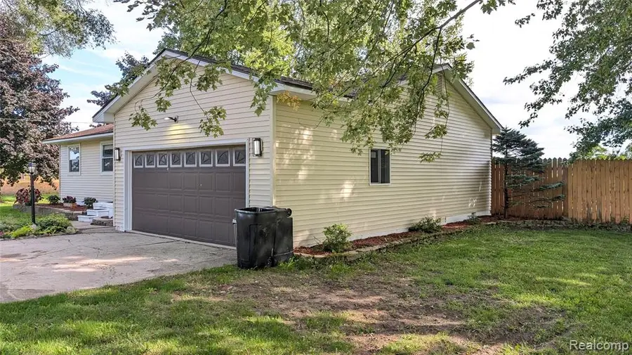 8833 Brewer, Millington, MI 48746 - #3