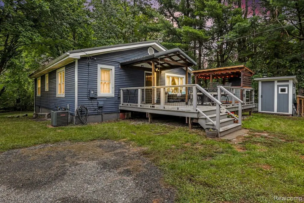 4325 Lapeer, Columbiaville, MI 48421 - #1
