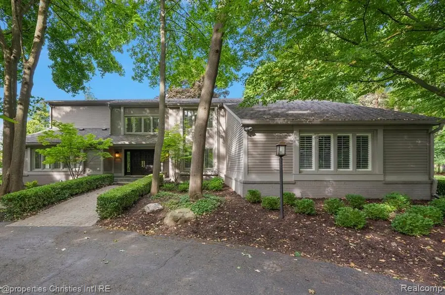 5640 Kolly, Bloomfield Hills, MI 48301 - #2