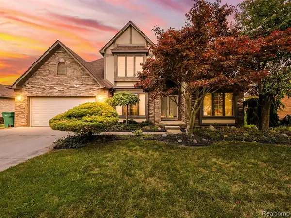 52320 Bryan Michael, Macomb, MI 48042