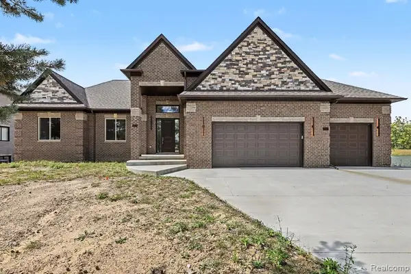 68503 Lake Angela Pointe, Richmond, MI 48062