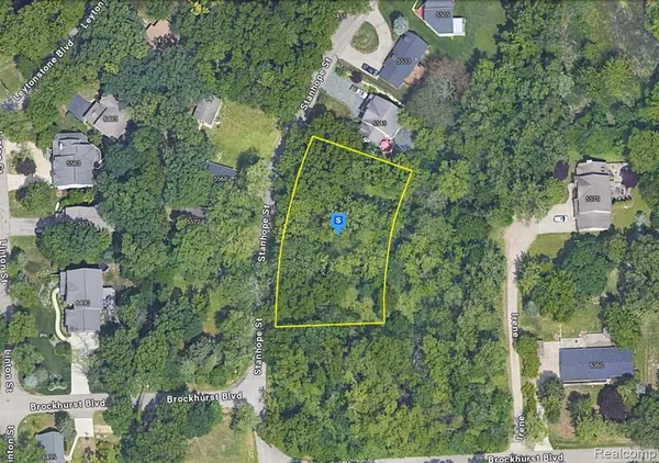 5555 Stanhope, West Bloomfield, MI 48322