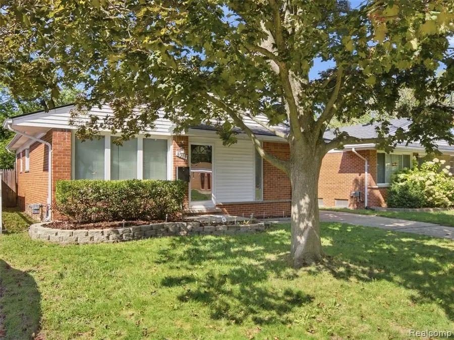 8919 Louise, Livonia, MI 48150 - #2