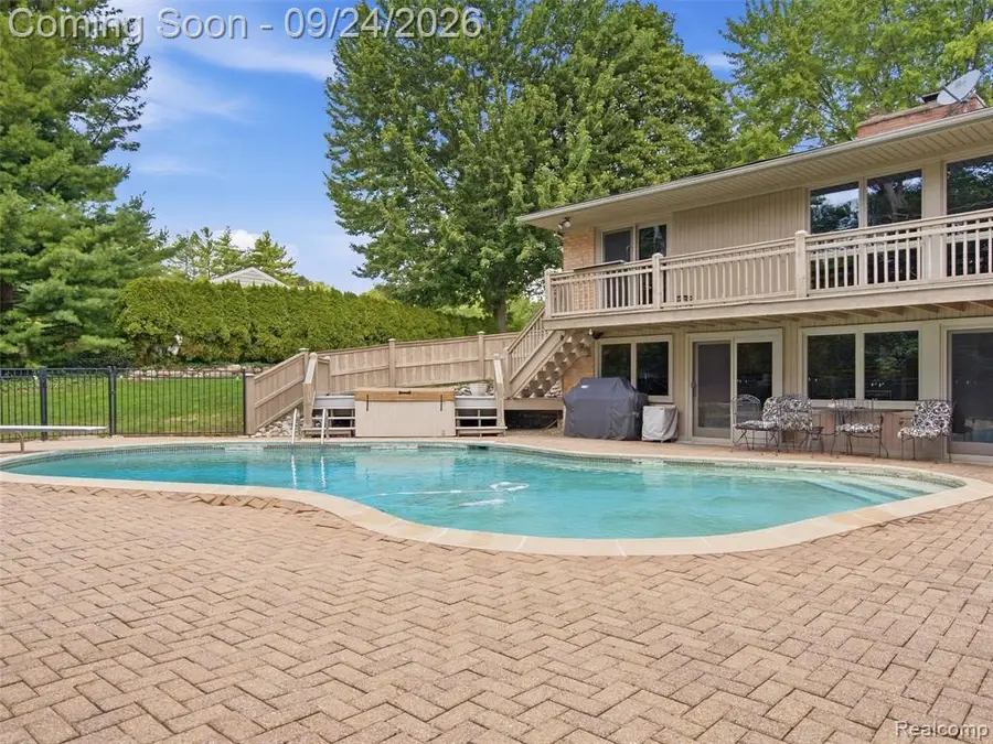 4430 Queens, Bloomfield Hills, MI 48304 - #2