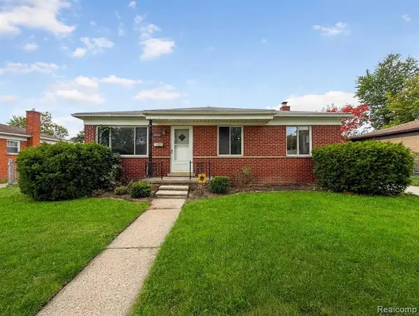 3216 Rome, Warren, MI 48091