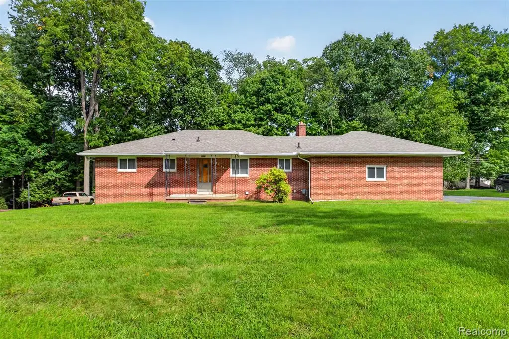 26710 La Muera, Farmington Hills, MI 48334 - #1