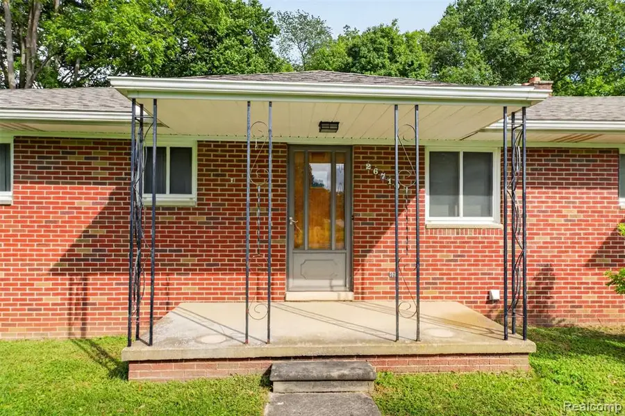 26710 La Muera, Farmington Hills, MI 48334 - #3