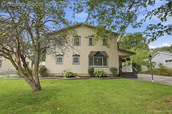 21860 Fenster, Belleville, MI 48111