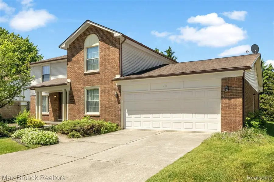 217 Stonetree Circle, Rochester Hills, MI 48309 - #2