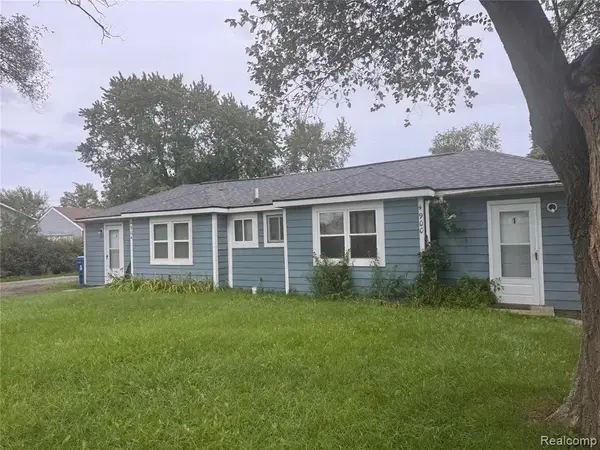 4900 Rossiter, Waterford, MI 48329