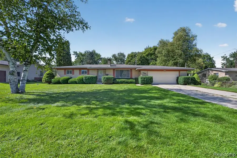 2044 Winthrop, Clayton, MI 48473 - #3