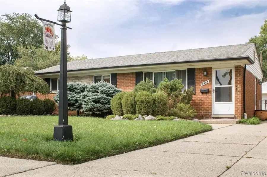 8465 Tinkler, Sterling Heights, MI 48312 - #3