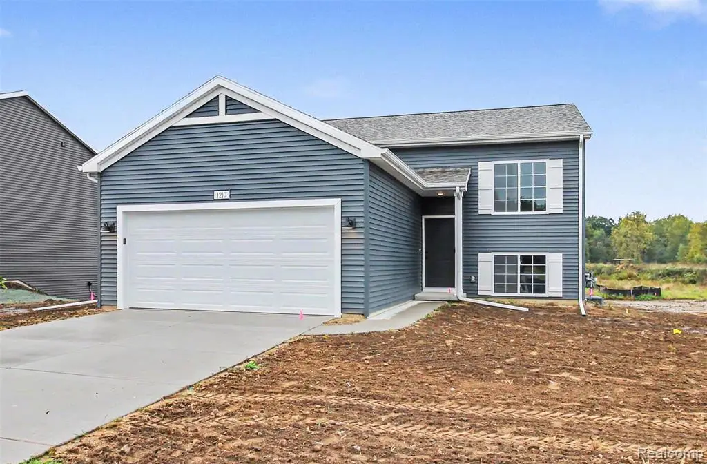1210 Lockes, Howell, MI 48843 - #1