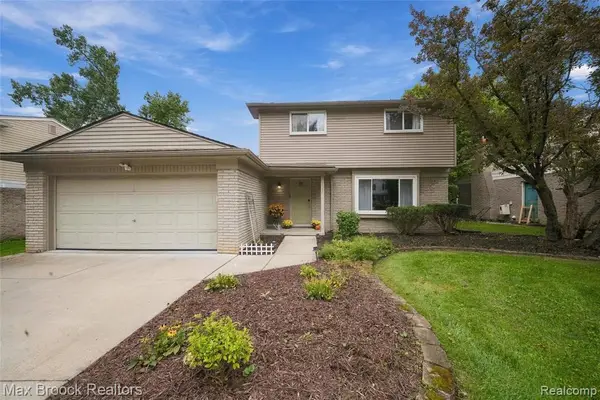 30023 Rock Creek, Southfield, MI 48076