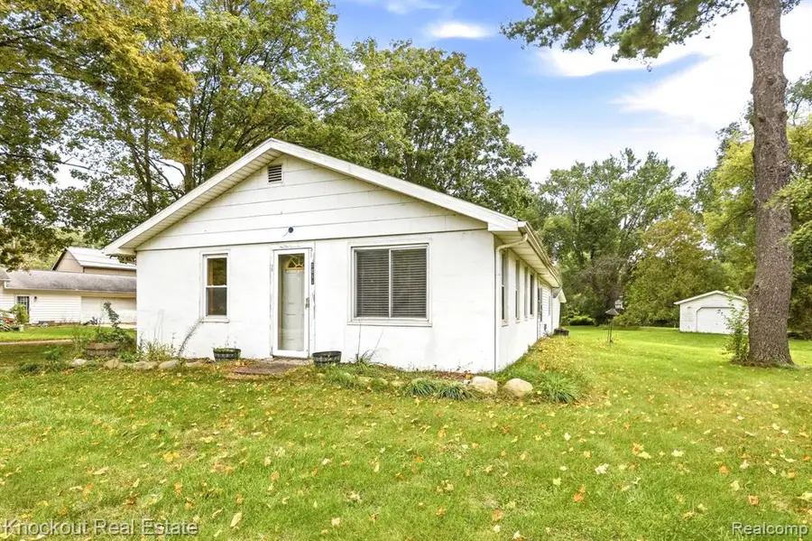 8811 Van Cleve, Vassar, MI 48768 - #3