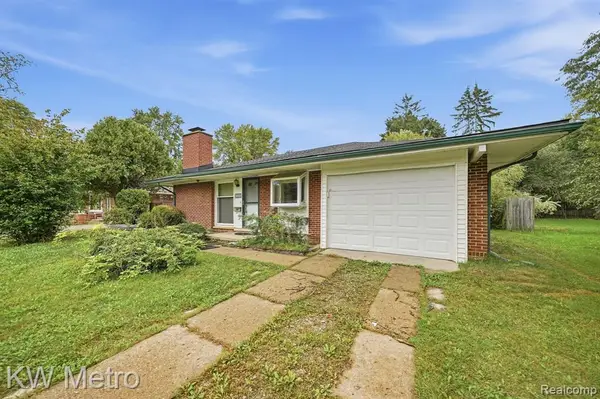 29700 Rock Creek, Southfield, MI 48076