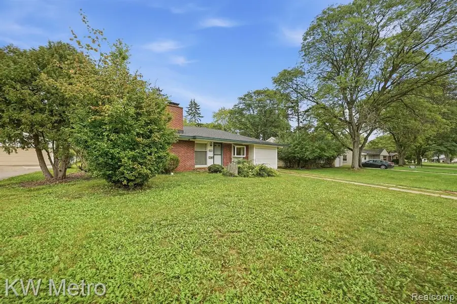 29700 Rock Creek, Southfield, MI 48076 - #3