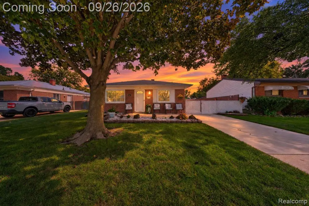 5073 Glenis, Dearborn Heights, MI 48125 - #1