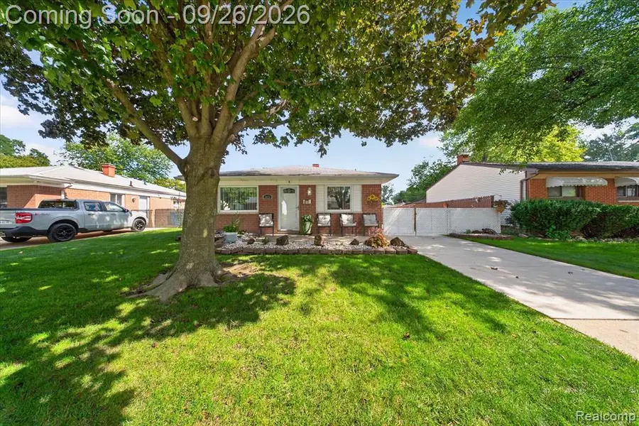 5073 Glenis, Dearborn Heights, MI 48125 - #3
