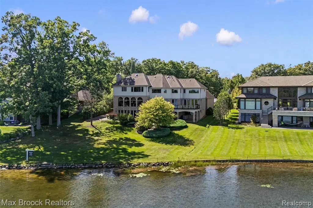 1832 Long Lake Shore Drive, Bloomfield Hills, MI 48302 - #1